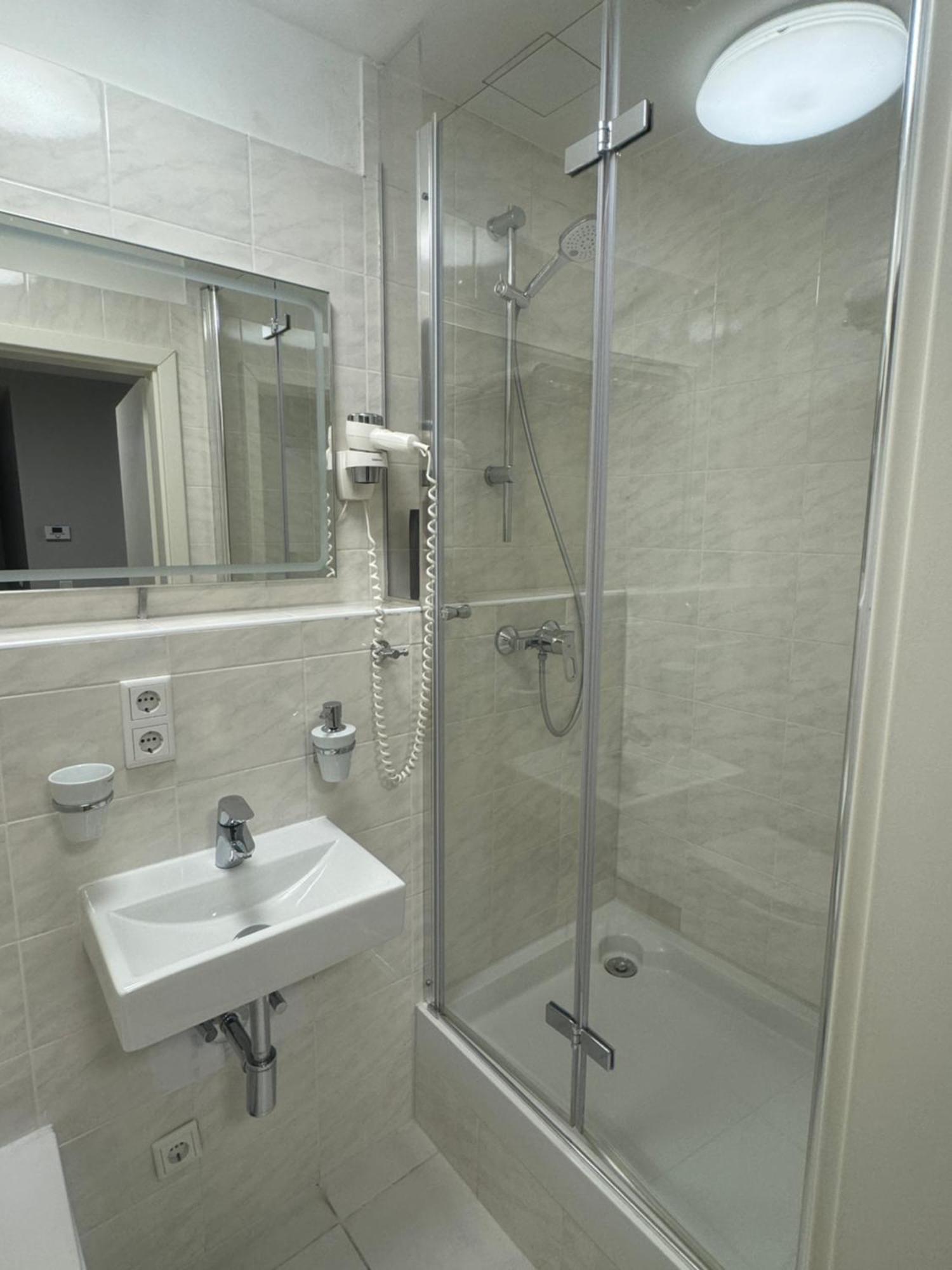 נירנברג Studio Apartment Am Hauptbahnhof N2 מראה חיצוני תמונה
